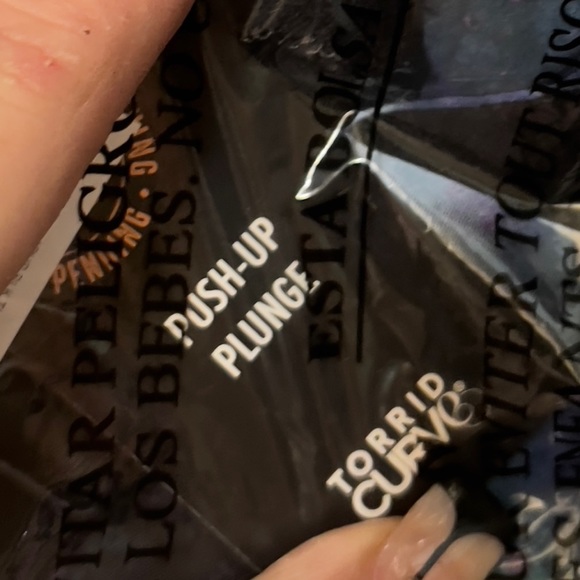 Torrid Curves Cosmos 40B bra. - Picture 4 of 4